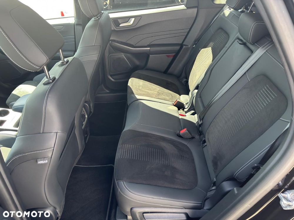 Ford Kuga - 37