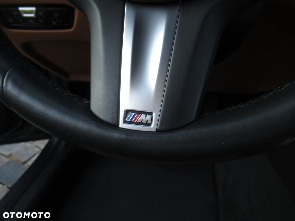 BMW Seria 3 320i xDrive Sport Line - 15