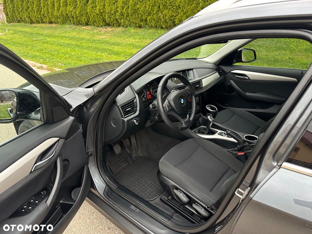 BMW X1 sDrive18i Sport Line - 10