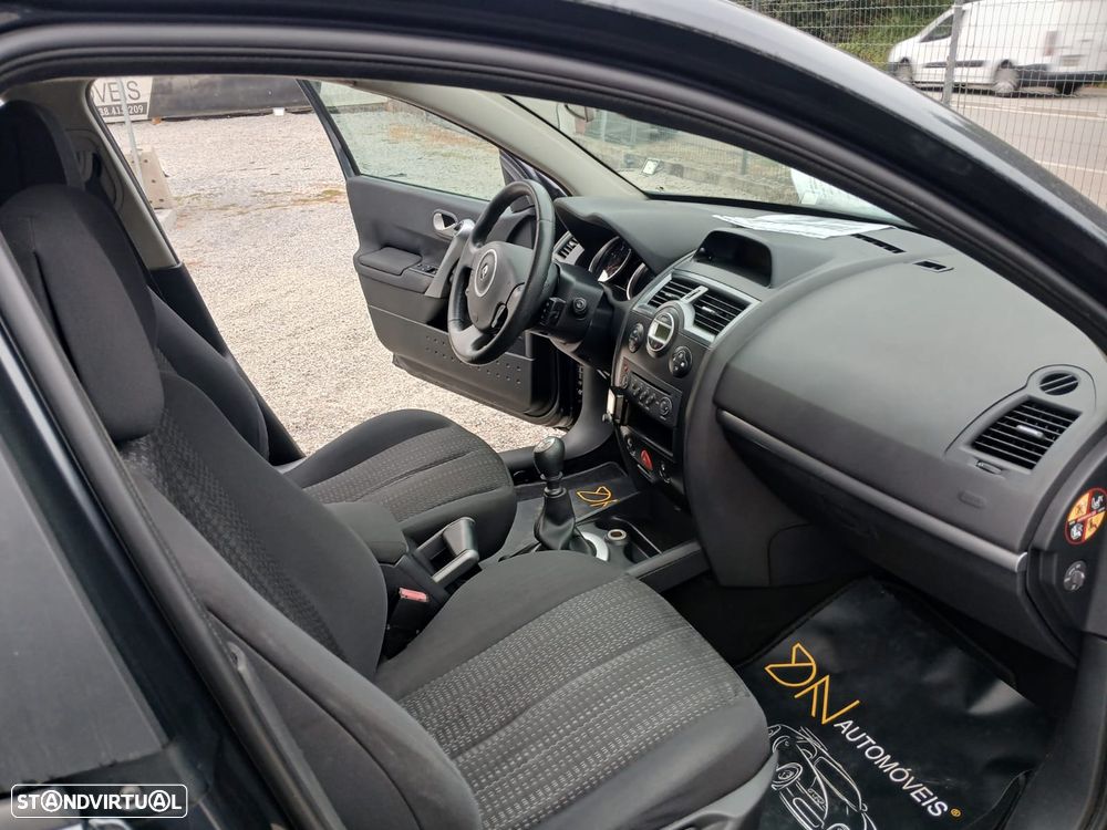 Renault Mégane Break 1.5 dCi Dynamique S - 2