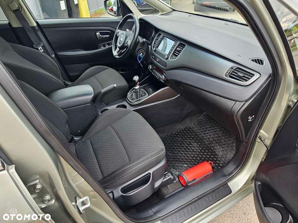 Kia Carens 1.7 CRDi 115 Dream-Team Edition - 34
