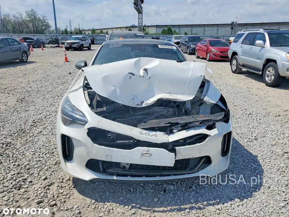 Kia Stinger - 5