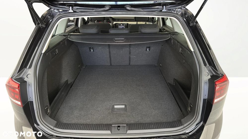 Volkswagen Passat 2.0 TDI EVO Business - 18