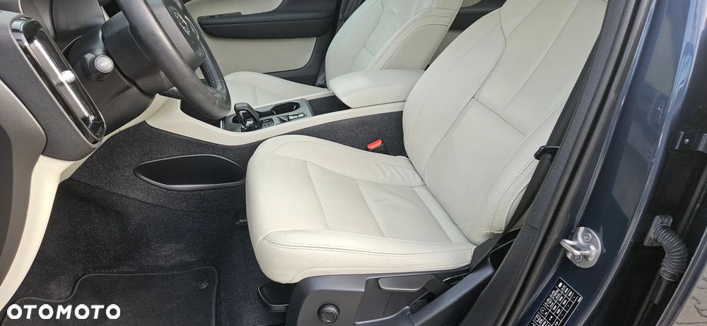 Volvo XC 40 T4 Recharge DKG Plus Bright - 18
