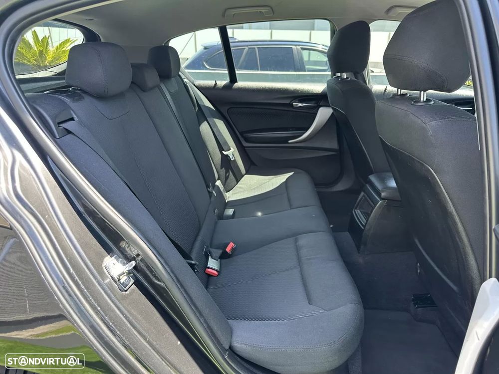 BMW 118 d Aut. Sport Line - 43