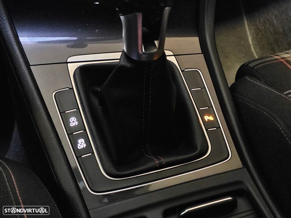 VW Golf 2.0 TSi GTi - 17