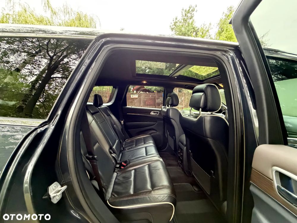Jeep Grand Cherokee 3.0 CRD Overland Summit - 32