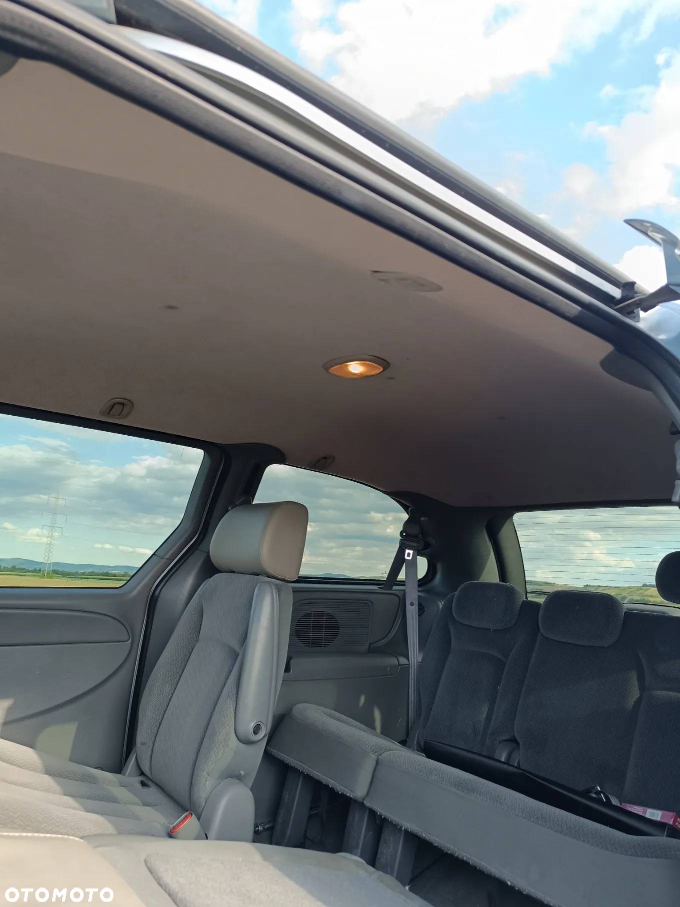 Chrysler Town & Country 3.3 - 11