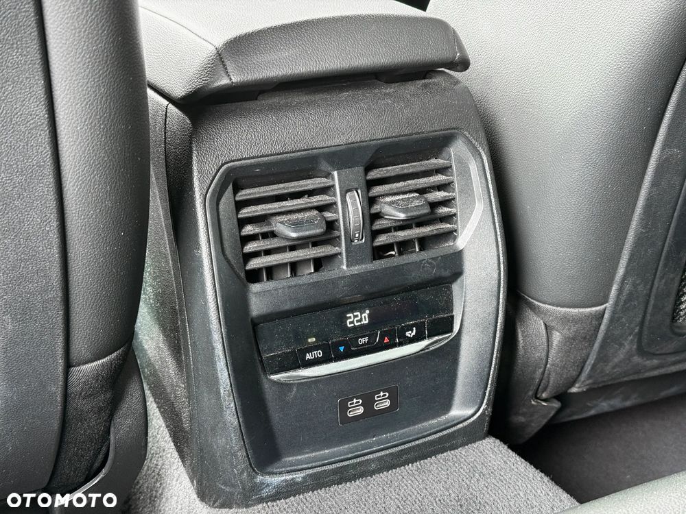 BMW Seria 3 318d Sport Line Shadow - 32