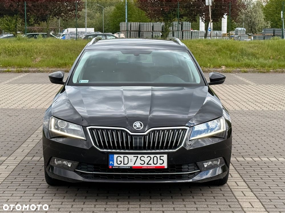 Skoda Superb 2.0 TDI SCR Sportline DSG - 2