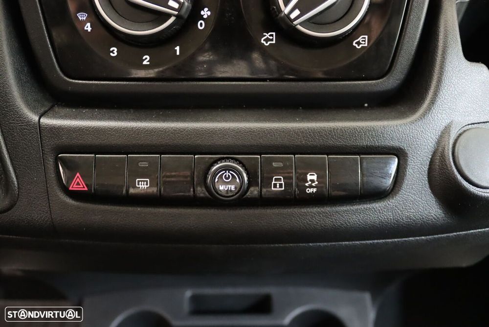 Fiat Ducato ver-maxi-35-2-2-m--jet-l-cd - 26