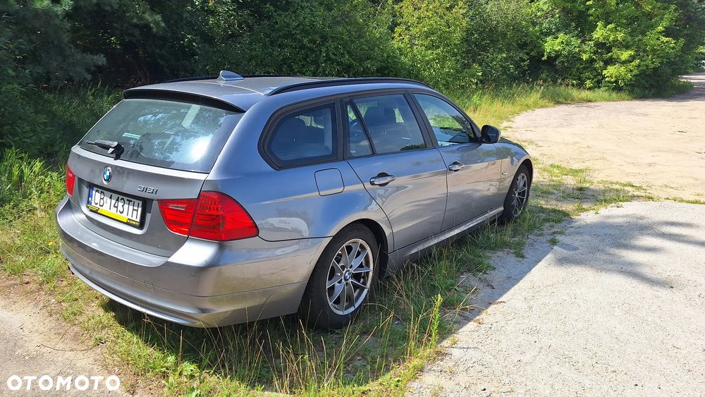 BMW Seria 3 318i - 3