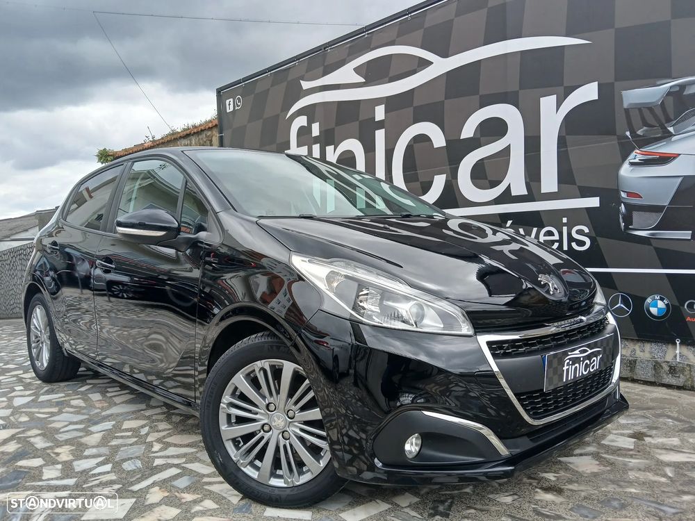 Peugeot 208 1.5 BlueHDi Signature - 1