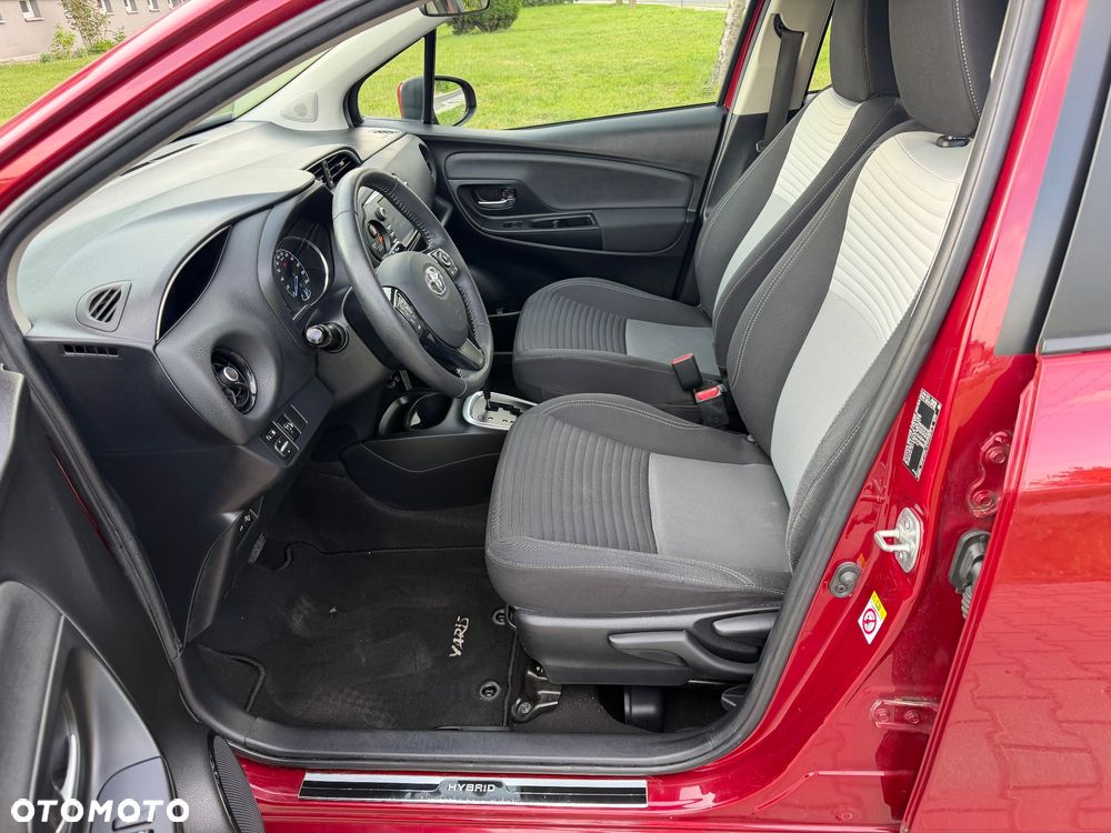 Toyota Yaris 1.5 VVT-i Team Deutschland - 10