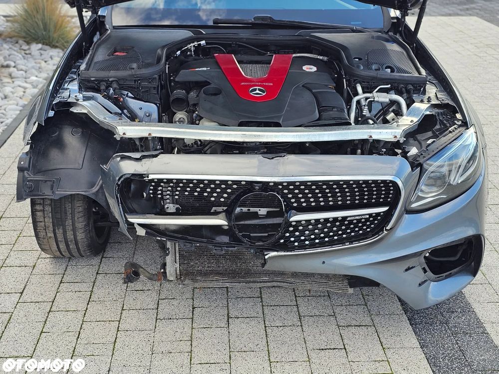 Mercedes-Benz Klasa E 43 AMG 4-Matic - 11