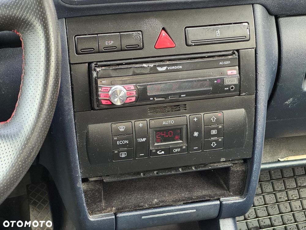 Audi A3 3-drzwiowe 1.6 Ambition - 11