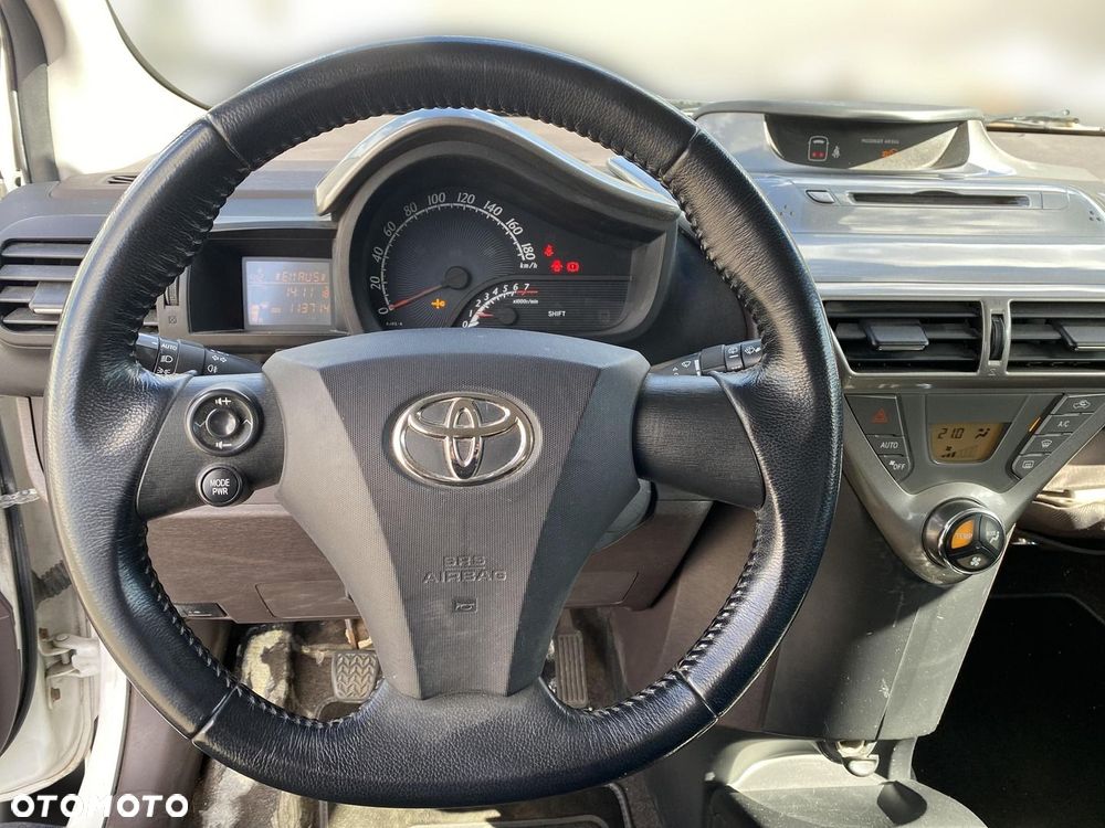 Toyota iQ 1.0 Luna - 18