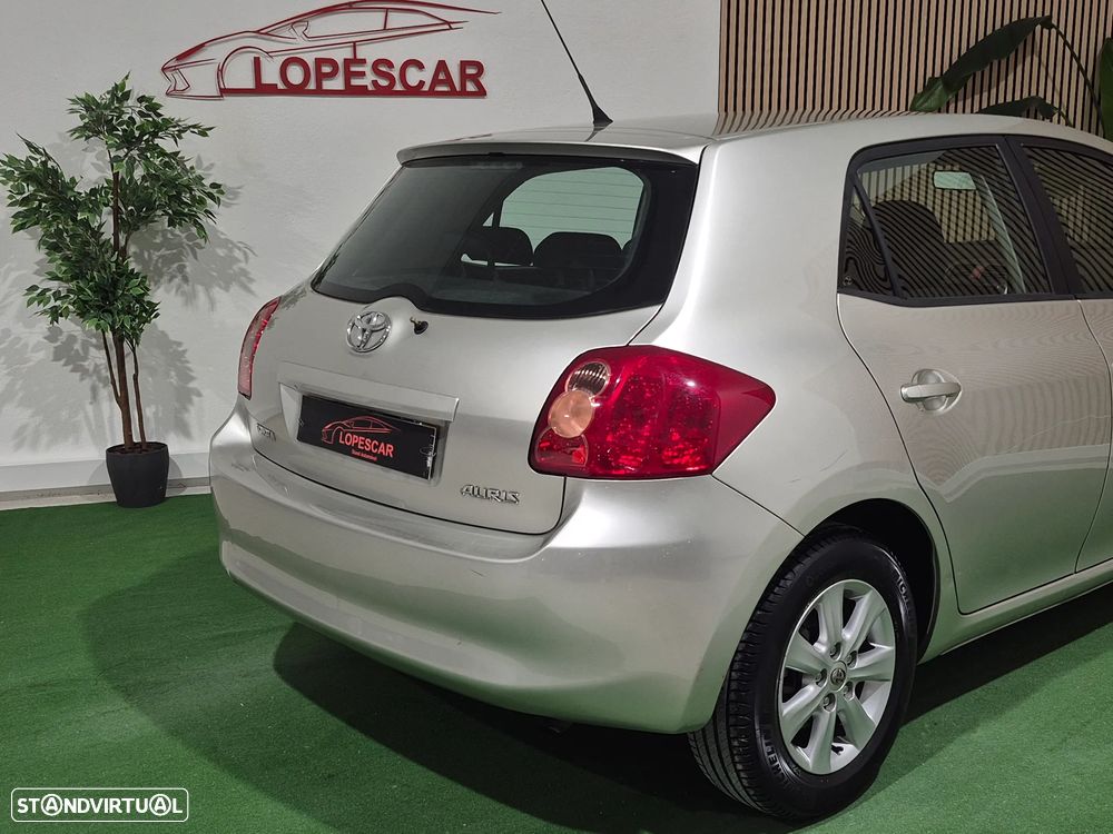 Toyota Auris 1.4 D-4D Comfort - 5