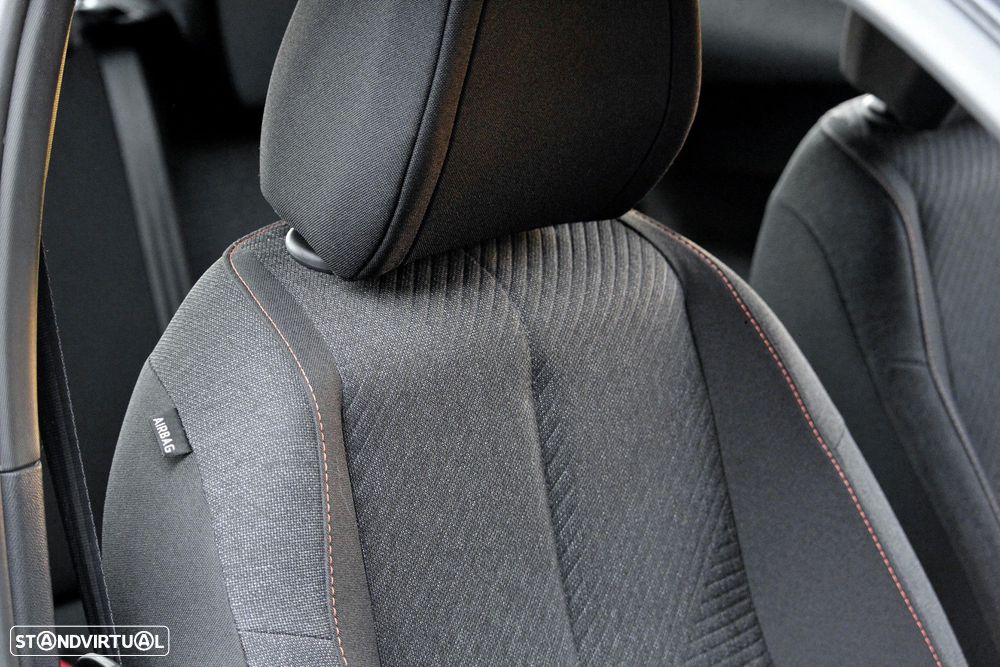 Peugeot 2008 1.2 PureTech Style - 21