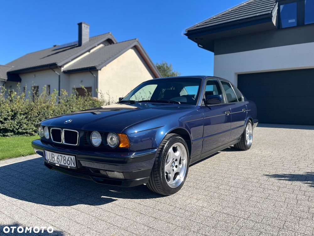 BMW Seria 5 540i - 11
