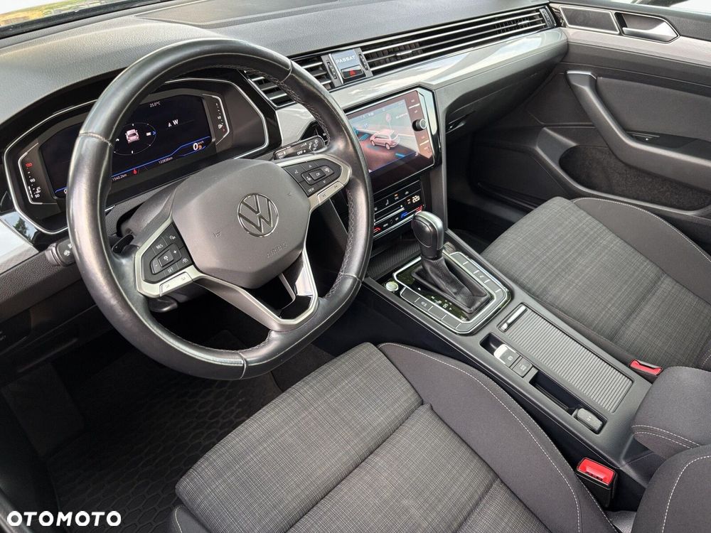 Volkswagen Passat Variant - 17