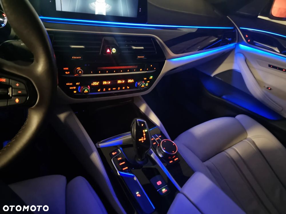 BMW Seria 5 520d Luxury Line - 22