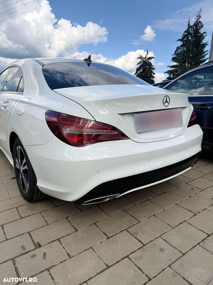 Mercedes-Benz CLA 180 Standard - 4
