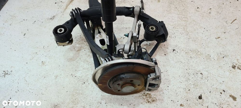 audi a4 a5 8w zawieszenie prawe zwrotnica piasta - 2