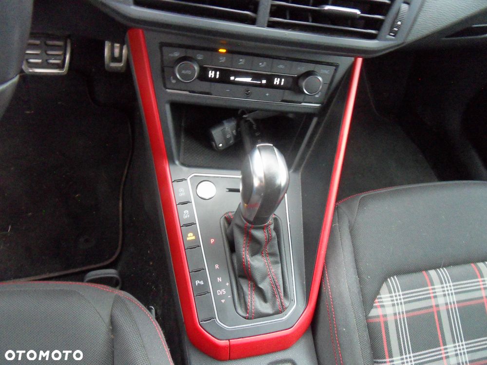 Volkswagen Polo 2.0 TSI GTI DSG - 16