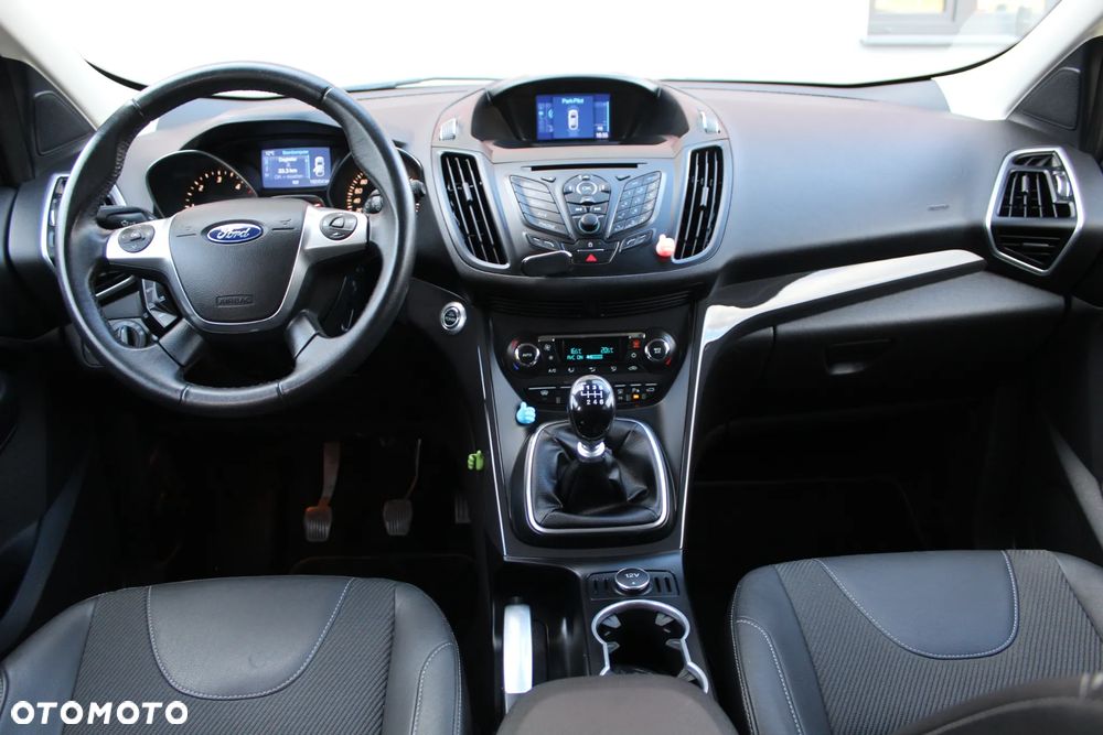 Ford Kuga 2.0 TDCi 2x4 Titanium - 5