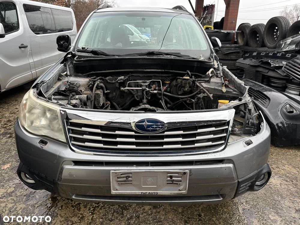 Subaru Forester Części LampaTył Błotnik Zderzak tył Chłodnica Tapicerka Ćwiarka Podłużnica Bok - 3