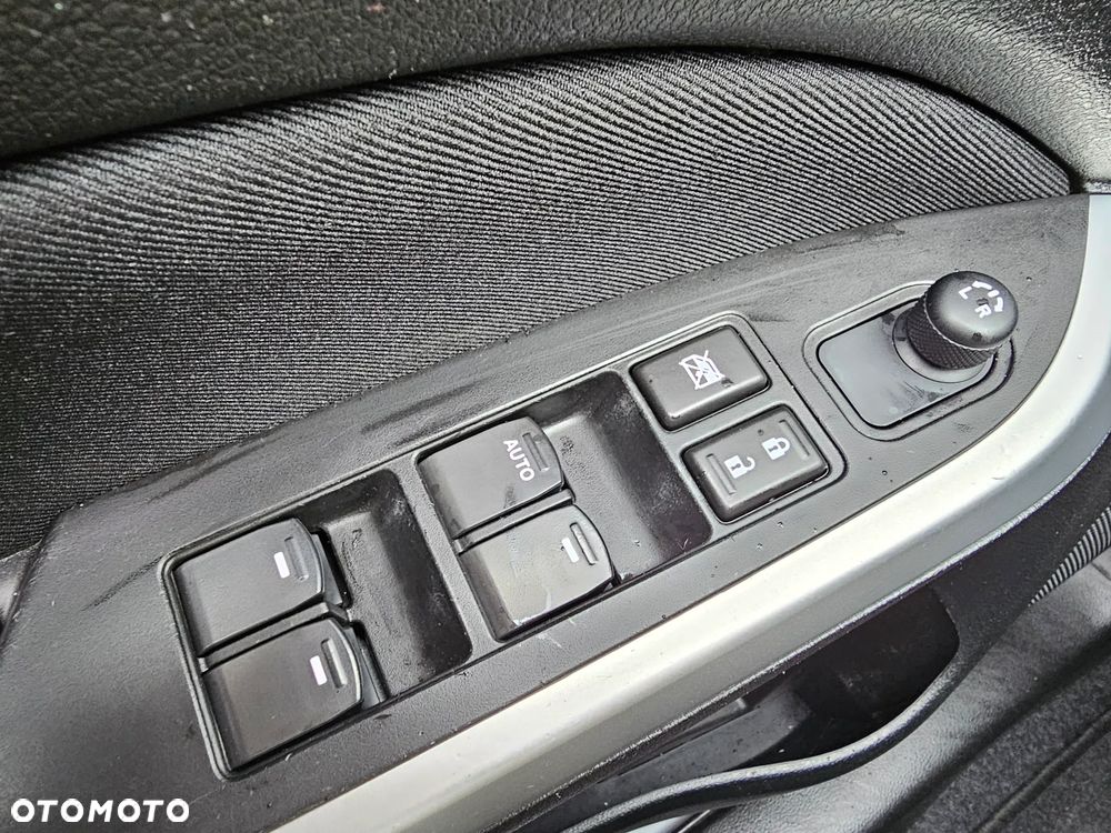 Suzuki Vitara 1.6 Comfort 4WD - 27