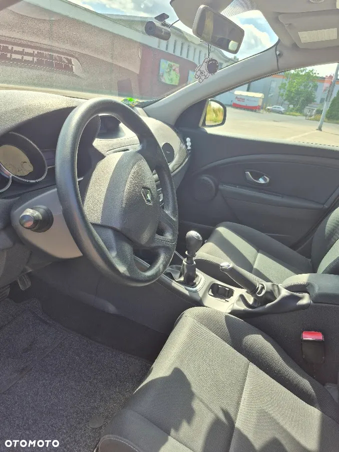 Renault Megane 1.6 16V Dynamique Euro5 - 8