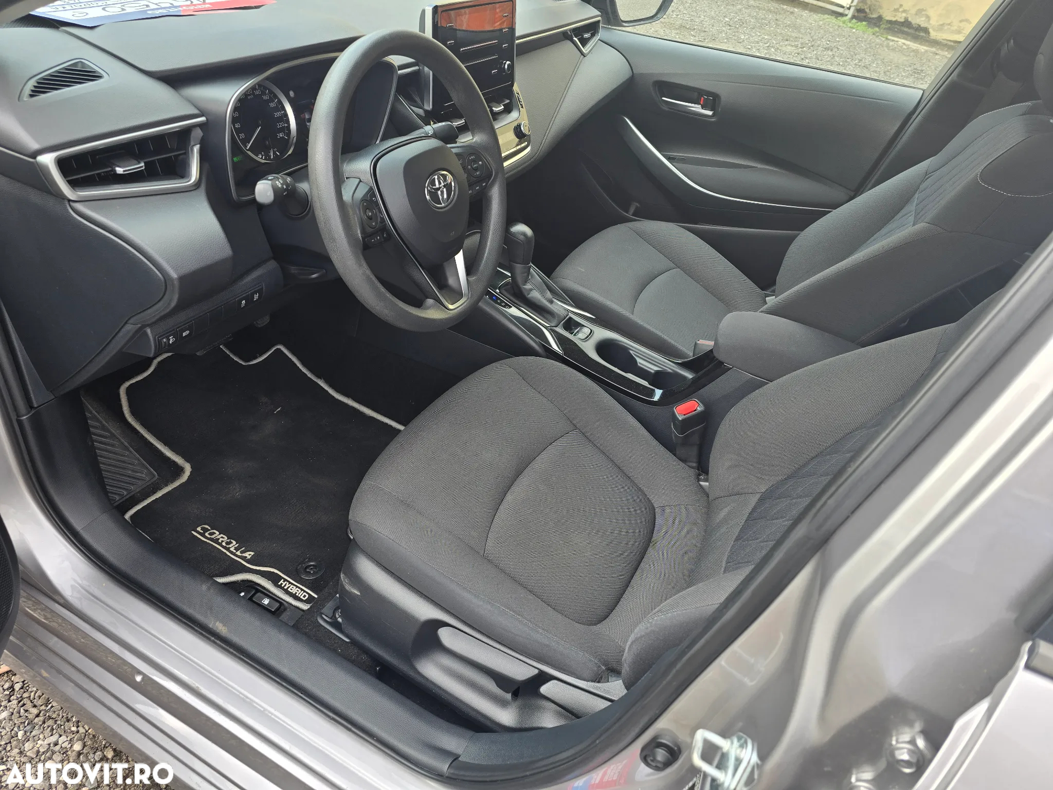 Toyota Corolla 1.8 HSD Business - 12