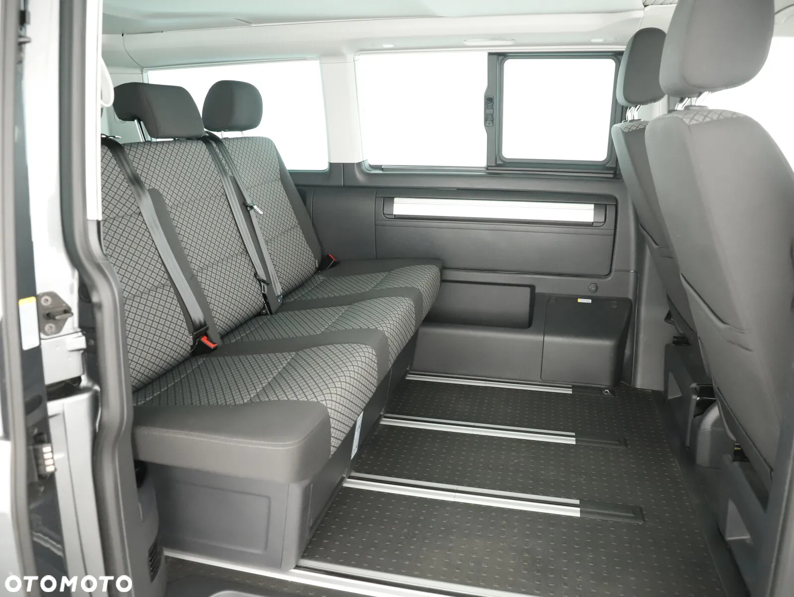 Volkswagen California - 11