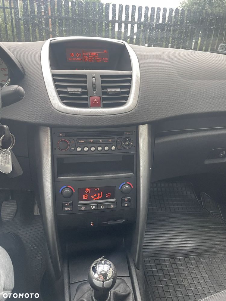 Peugeot 207 - 14