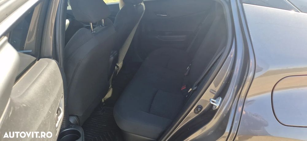 Toyota C-HR Business-Edition - 9