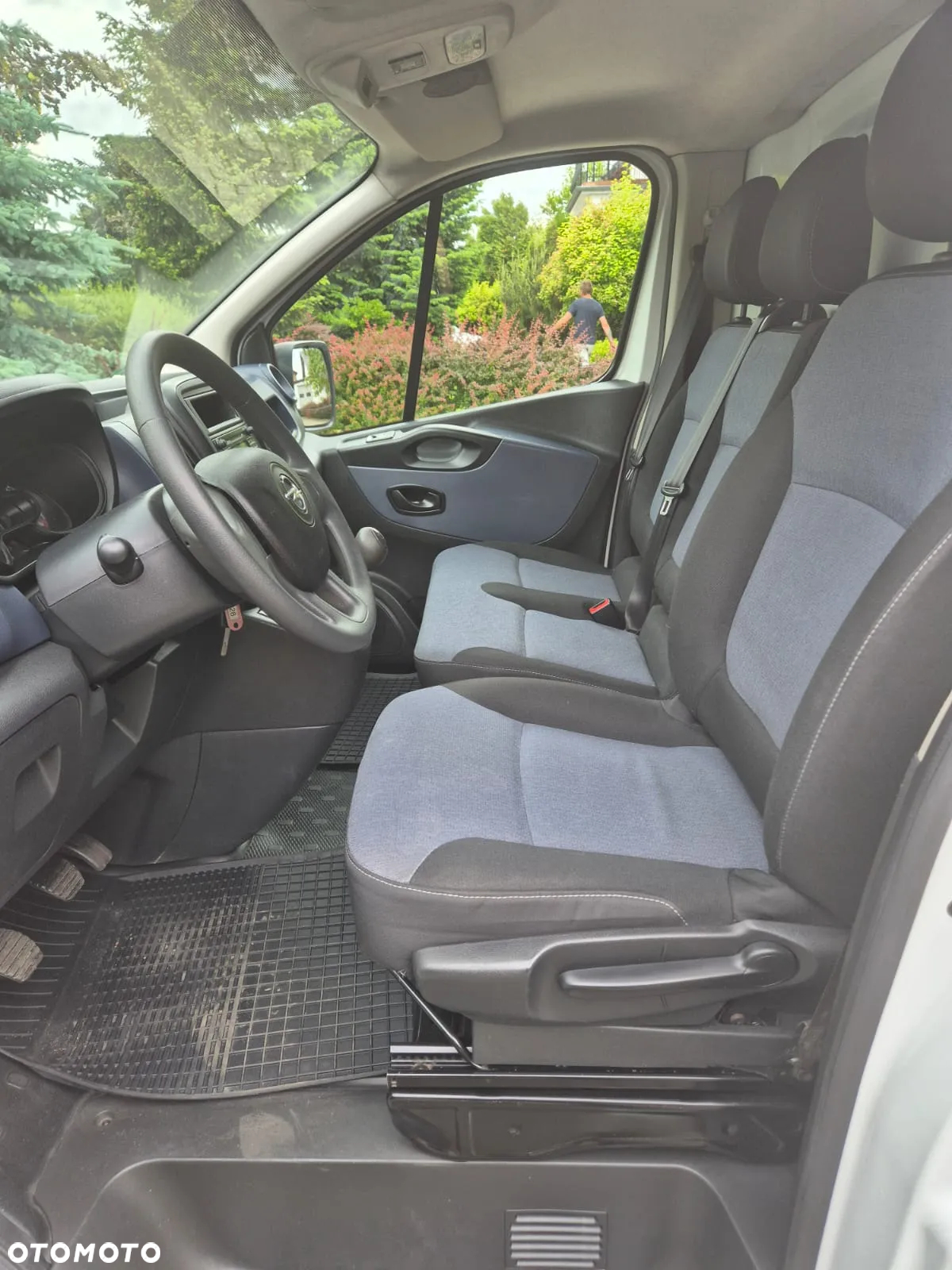 Opel VIVARO - 8