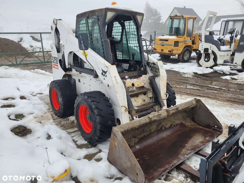 Bobcat S250 - 1