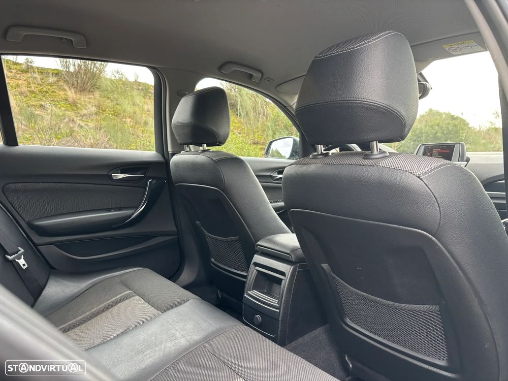 BMW 116 d Line Urban - 27