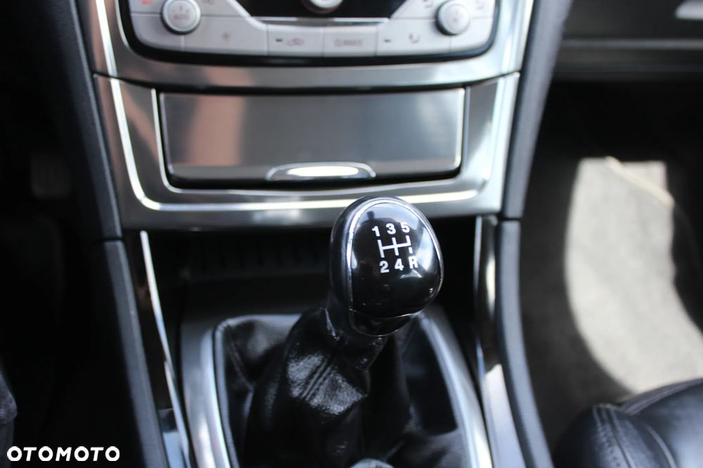 Ford Mondeo 2.0 Champions Edition - 24