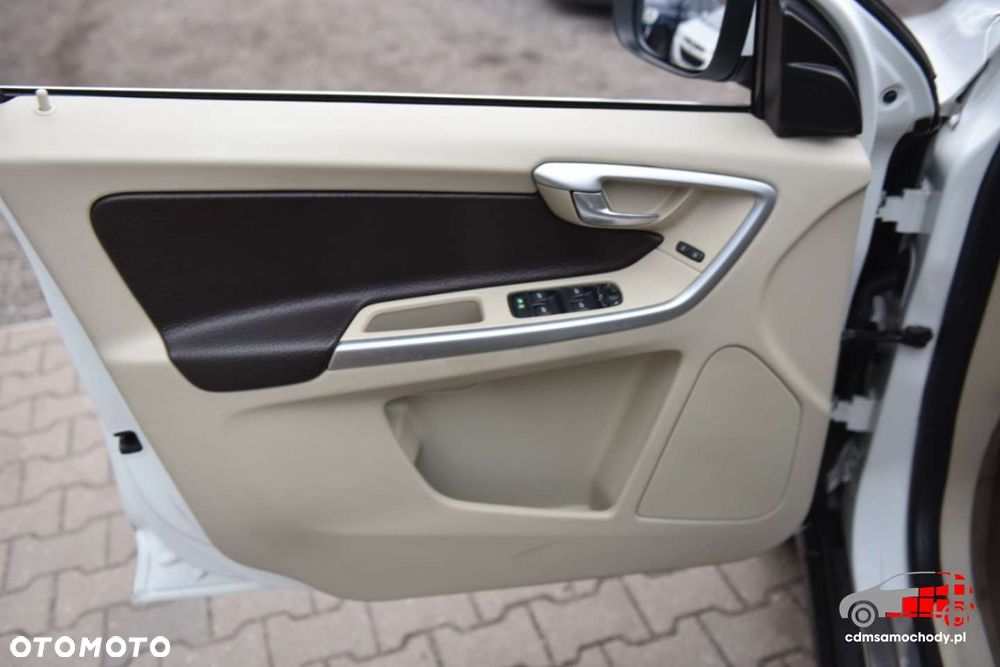 Volvo XC 60 D3 Summum - 11