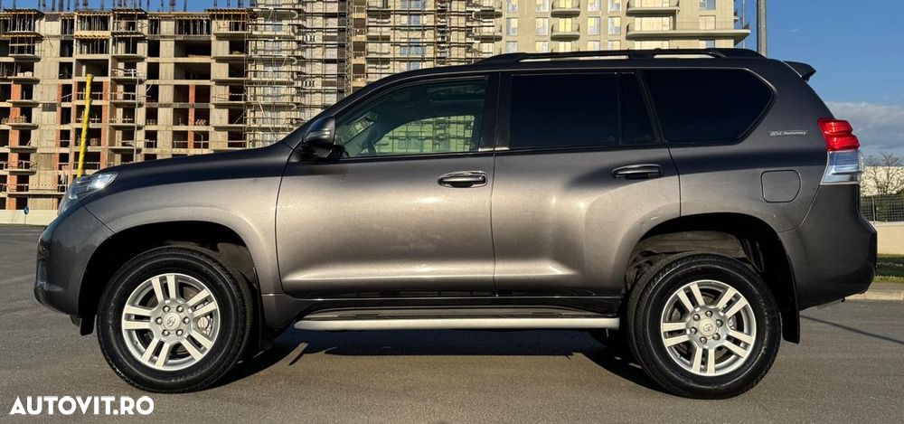 Toyota Land Cruiser 3.0l Turbo D-4D A/T Luxury - 3