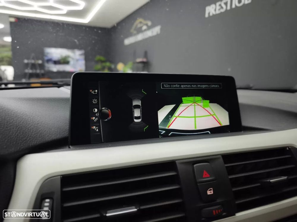BMW 330 e iPerformance Line Luxury Purity - 35
