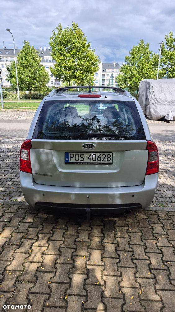 Kia Carens 2.0 EX - 10
