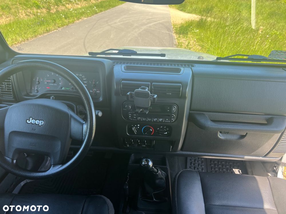 Jeep Wrangler - 3