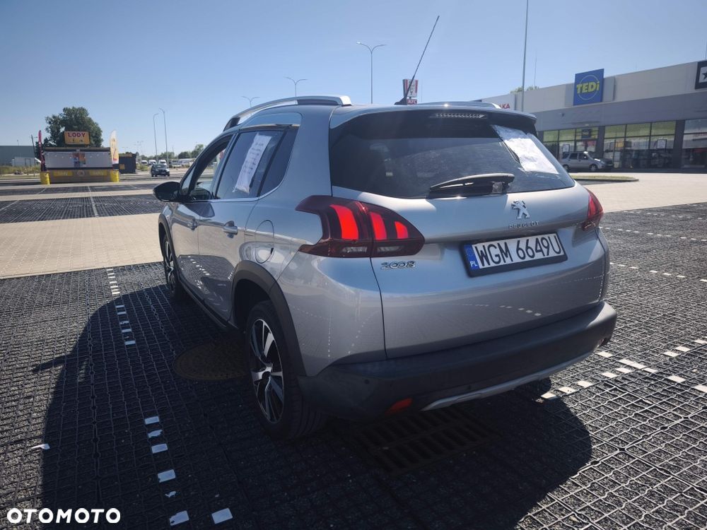 Peugeot 2008 - 4