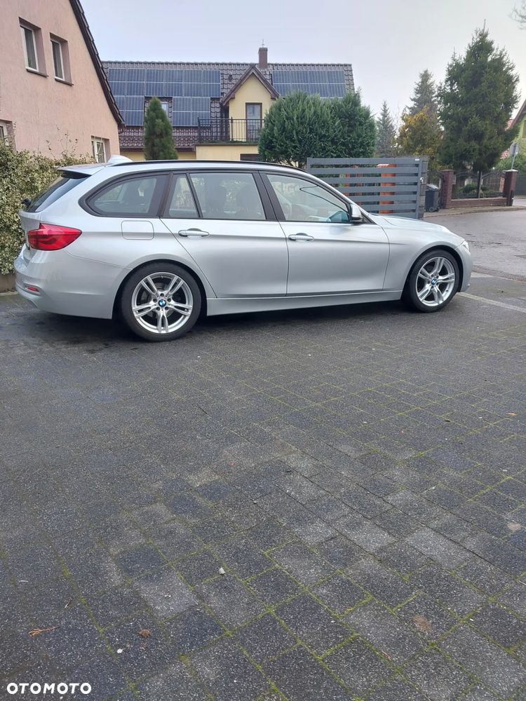BMW Seria 3 320d Efficient Dynamics - 2