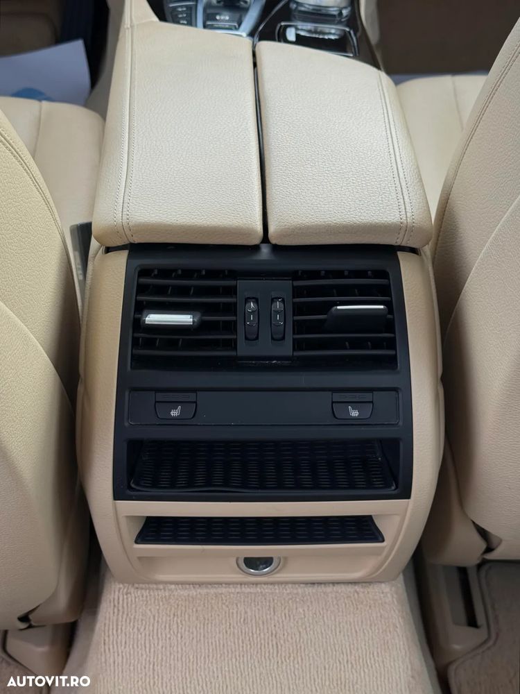 BMW Seria 5 528i xDrive Aut. - 34