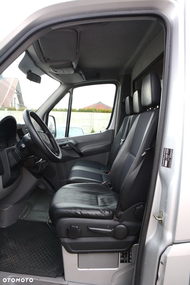 Mercedes-Benz Sprinter - 10